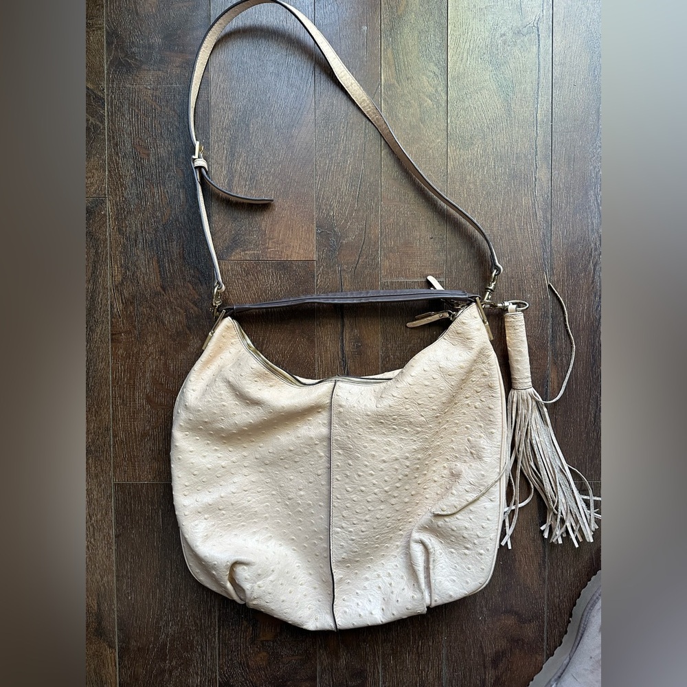 G.I.L.I. Pale Peach  Ostrich Embossed Leather Hobo Bag with Tassel - Picture 4 of 12